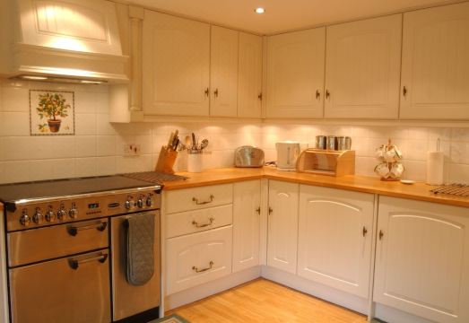 Country House Situated in Peacefull Valley Near Forest Fawr GeoparkHotel Overview