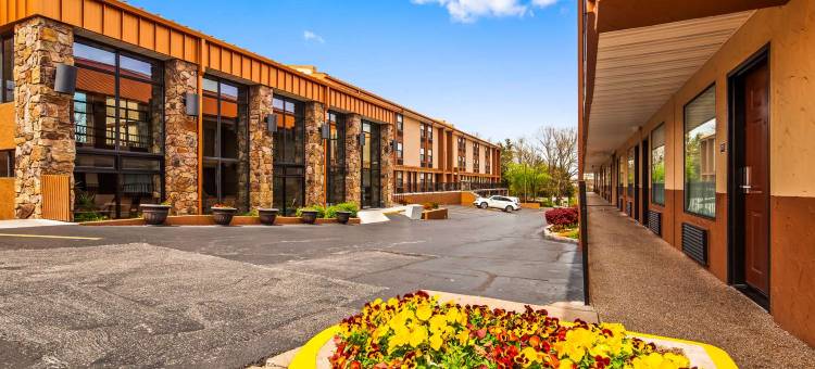 中心点贝斯特韦斯特酒店(Best Western Center Pointe Inn)图片