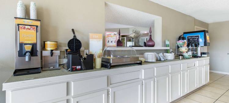 克卢特弗里波特凯艺酒店(Quality Inn Clute Freeport)图片