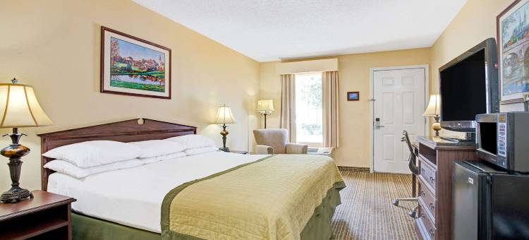 史密斯菲尔德呗盟套房酒店(Baymont by Wyndham Smithfield)图片