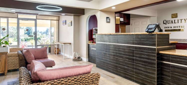 开普拓拉海滨凯艺套房酒店(Quality Inn & Suites Capitola by the Sea)图片