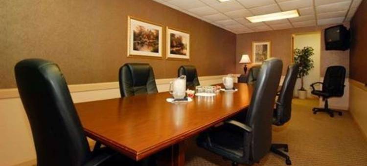 匹兹堡机场凯艺酒店(Quality Inn Pittsburgh Airport)图片