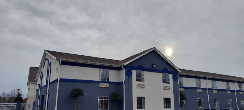 温德姆戴斯套房酒店-亨茨维尔太空中心(Days Inn & Suites by Wyndham Huntsville)图片