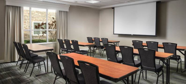 大急流城机场居家旅馆(Residence Inn Grand Rapids Airport)图片