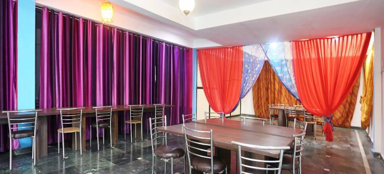 OYO 19535 塔吉尼瓦斯酒店(Hotel Taj Niwas)图片