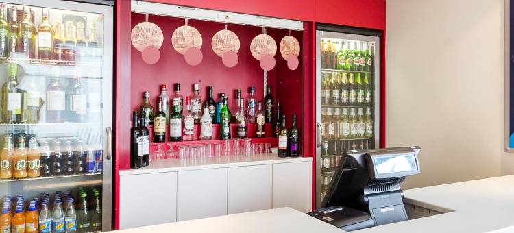 法恩博洛中心旅屋酒店(Travelodge Farnborough Central)图片