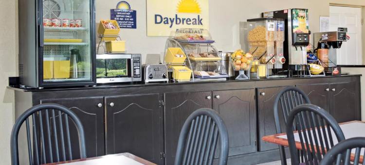 罗维莎戴斯酒店(Days Inn by Wyndham Lawrenceville)图片