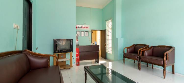 RedDoorz Near Opi Mall Palembang 2图片