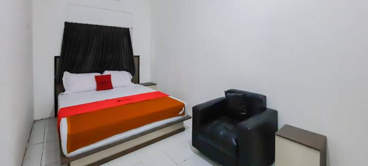 红多兹酒店靠近帕朗卡拉亚大学3号(RedDoorz Near Universitas Palangkaraya 3)图片