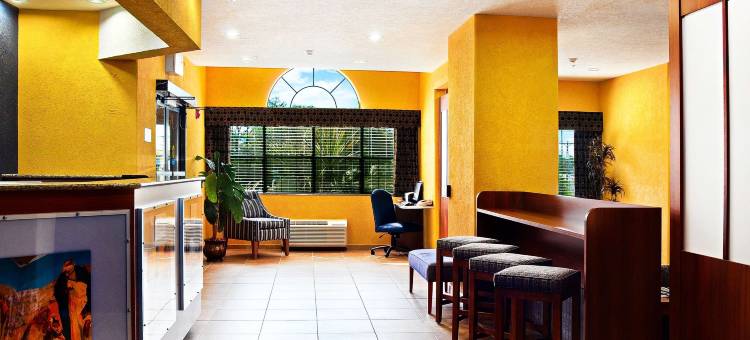 纽布朗费尔斯温德姆麦客达套房酒店(Microtel Inn & Suites by Wyndham New Braunfels)图片