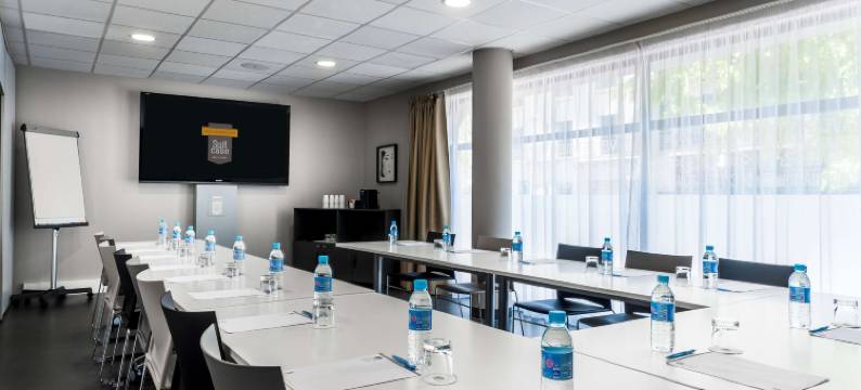 巴黎拉德芳斯行李箱贝斯特韦斯特优质酒店(Best Western Plus Suitcase Paris la Defense)图片