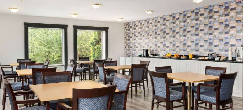 里戈Travelodge by Wyndham酒店(Travelodge by Wyndham Rigaud)图片