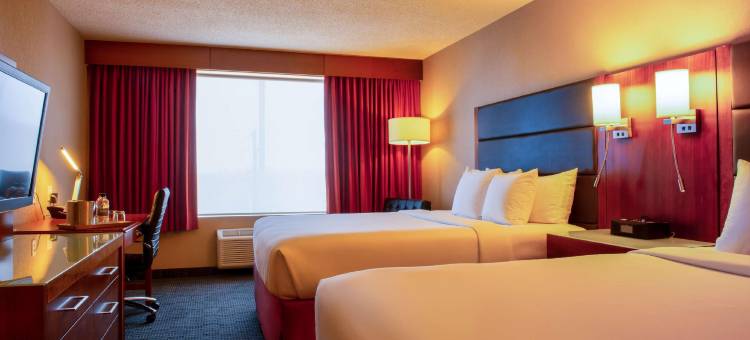 麦克默里堡丽笙套房酒店(Radisson Hotel & Suites Fort McMurray)图片