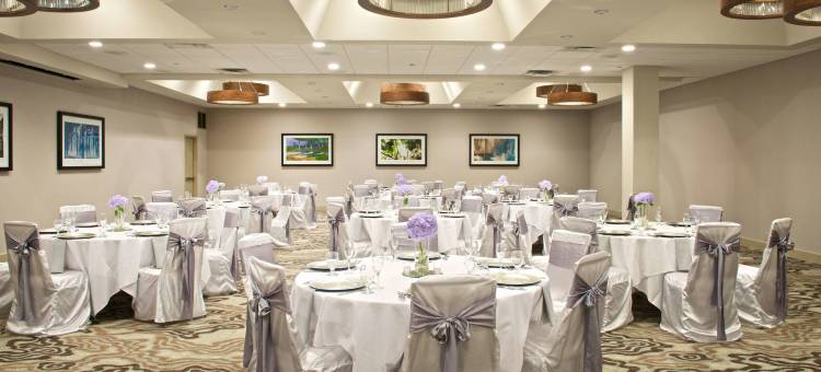 辛辛那提东北布鲁艾施希尔顿安泊套房酒店(Embassy Suites by Hilton Cincinnati Northeast Blue Ash)图片