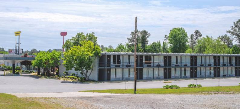 OYO 塞尔玛/史密斯菲尔德 I-95 名人酒店(Masters Inn Selma Smithfield I-95 by OYO)图片