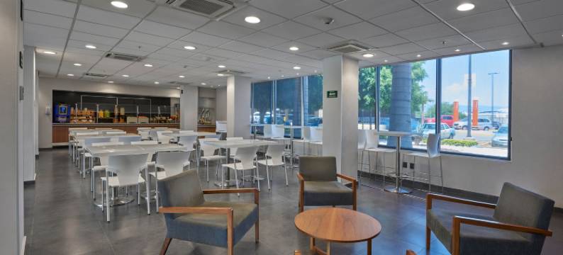 提瓦坎万豪城市快捷酒店(City Express by Marriott Tehuacan)图片