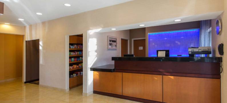 明尼苏达圣克劳德购物区AmericInn酒店(AmericInn by Wyndham St. Cloud MN Shopping Area)图片