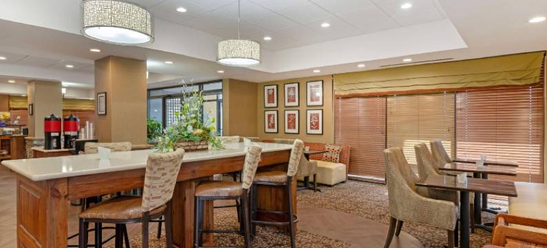 贝斯特韦斯特克隆尼阿尔酒店(Best Western Colonial Inn)图片