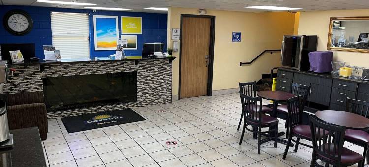 堪萨斯帕克城温德姆戴斯酒店(Days Inn by Wyndham Park City Kansas)图片