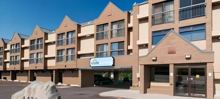 卡尔加里西北戴斯酒店(Days Inn by Wyndham Calgary Northwest)图片