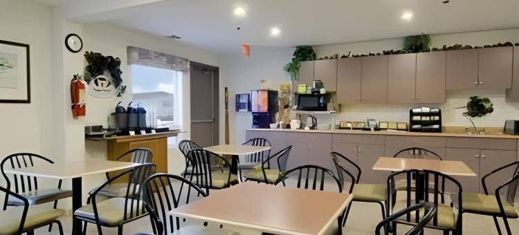 耶洛奈夫速8酒店(Super 8 by Wyndham Yellowknife)图片