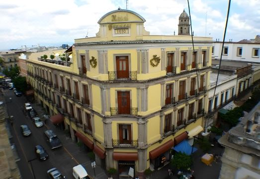Hotel Frances Over view