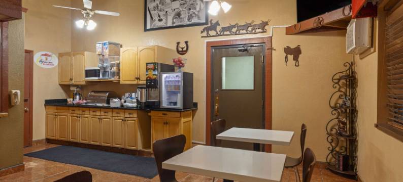 道奇城速8酒店(Super 8 by Wyndham Dodge City)图片