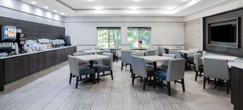 诺福克拉昆塔温德姆套房酒店(La Quinta Inn & Suites by Wyndham Norfolk)图片