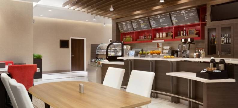 多伦多米西索加西万豪万怡酒店(Courtyard Toronto Mississauga/West)图片