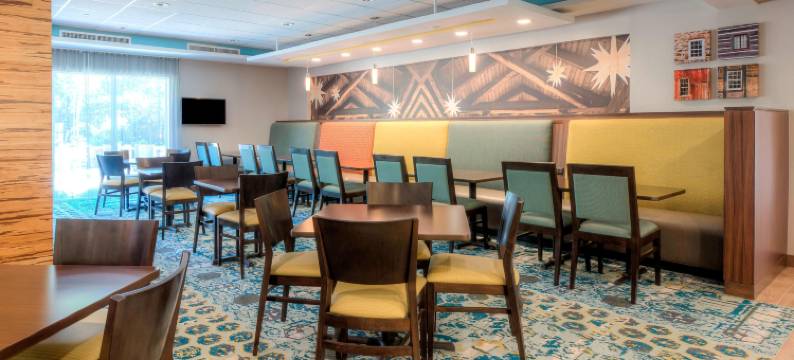 温斯顿塞勒姆市中心万枫套房酒店(Fairfield Inn & Suites Winston-Salem Downtown)图片