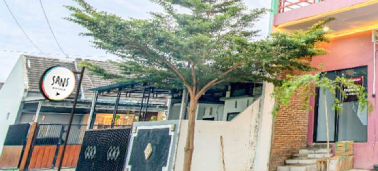 桑斯婆罗浮屠民宿-位于巴纽旺宜(Sans Hotel Borobudur Banyuwangi)图片