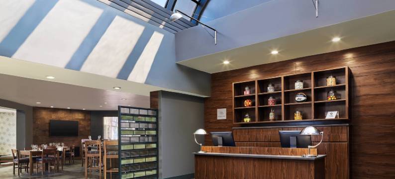 盐湖城机场福朋喜来登酒店(Four Points by Sheraton Salt Lake City Airport)图片