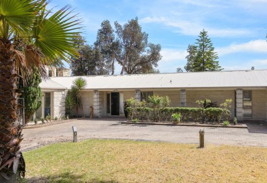 Cognac Beachfront Silverleaves CowesBeachfront propertyHotel Overview