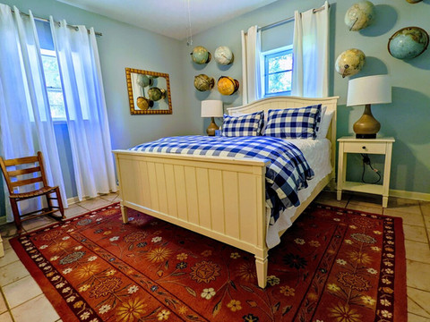 The Springdale Room at The Town House Inn - Guesthouse