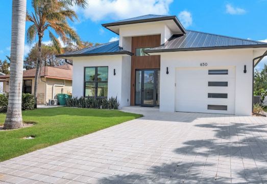 Gulf Haven Hideaway: Naples 4BD Oasis - Pool + Spa Hotel Overview