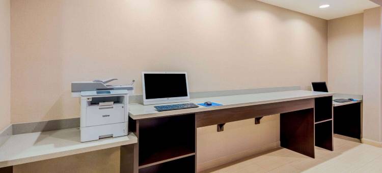 迈克艾伦会议中心拉昆塔温德姆套房酒店(La Quinta Inn & Suites by Wyndham McAllen Convention Center)图片