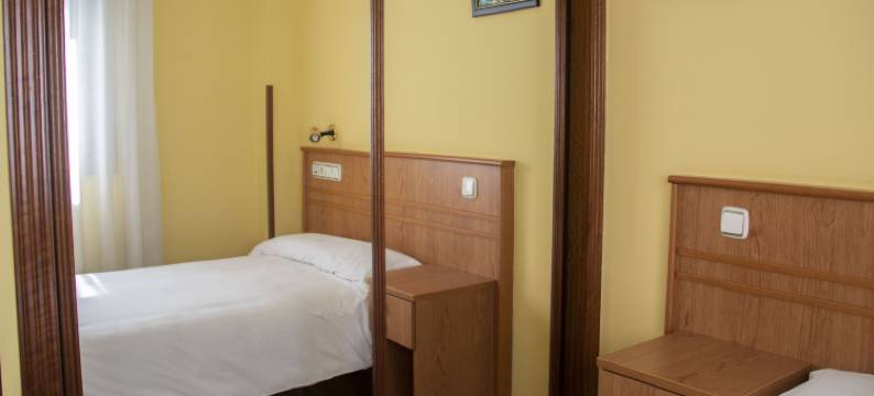 奥维埃多阿达艾斯塔西翁酒店(Hotel Alda Estación Oviedo)图片