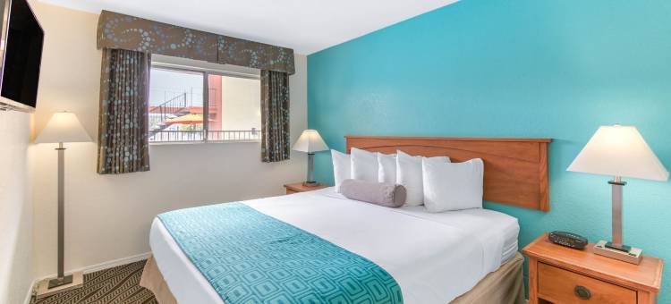 温德姆豪生套房-圣地亚哥丘拉维斯塔/海湾区(Howard Johnson Suites by Wyndham San Diego Chula Vista/BayFt)图片