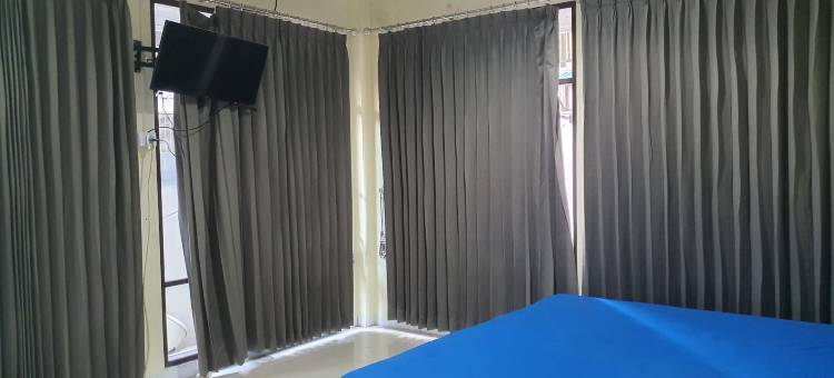 奥维斯玛阿瓦尔法贾尔伊斯兰旅馆，靠近布卢昆巴Mars健身房(Hotel O Wisma Awal Fajar Syariah Near Mars Gym Bulukumba)图片