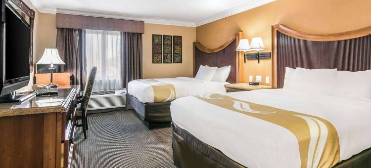 亚特兰大机场南凯艺套房酒店(Quality Inn & Suites Atlanta Airport South)图片