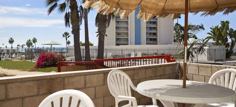 欧申塞德戴斯酒店(Days Inn by Wyndham Oceanside)图片
