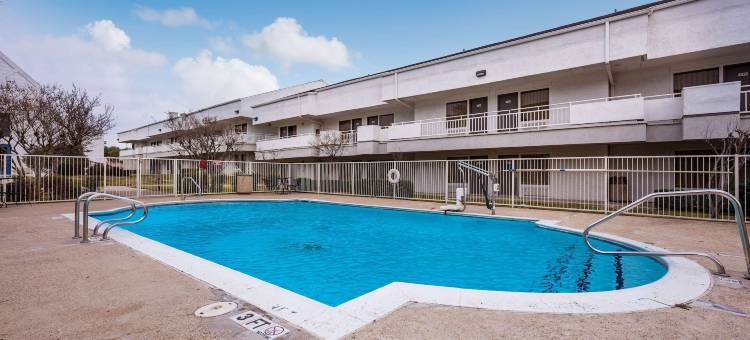 达拉斯欧文DFW机场东6号汽车旅馆(Motel 6 Irving, TX - Irving DFW Airport East)图片