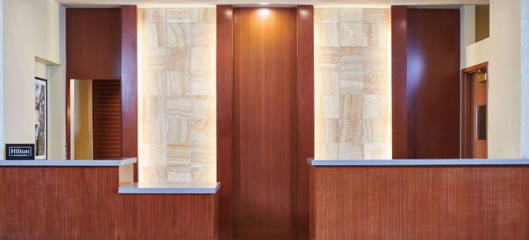 盐湖城机场希尔顿逸林酒店(DoubleTree by Hilton Hotel Salt Lake City Airport)图片