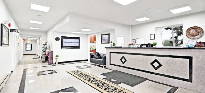 尼亚加拉乡间套房酒店(Niagara Lodge & Suites)图片