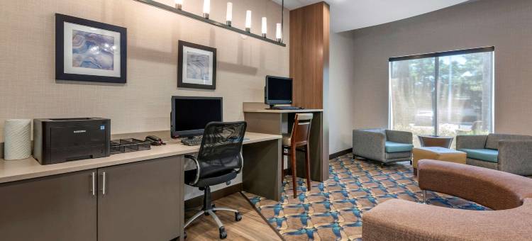 罗德岱尔堡机场-邮轮码头舒适套房酒店(Comfort Suites Fort Lauderdale Airport & Cruise Port)图片