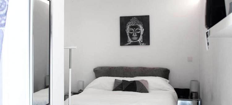 伦敦乌克斯桥美丽的一卧室工作室(1 Bed Studio - Sleeps 2 - Smoking - Parking - Wifi)图片