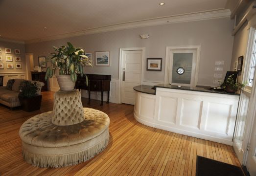 Anchor Inn Beach House Hotel Overview