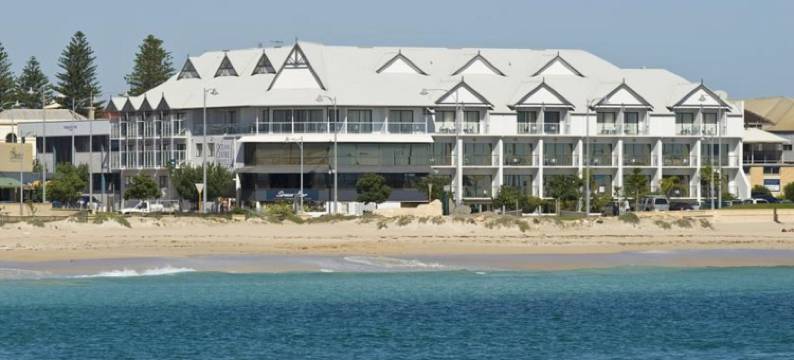 海洋中心酒店(Ocean Centre Hotel)图片