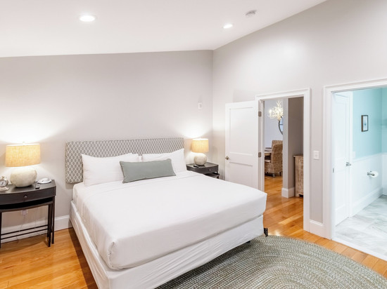 泰晤士街 359 号纽波特旅馆