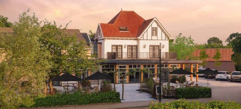 莱奈斯巴德酒店(Romantik Badhotel Renesse)图片